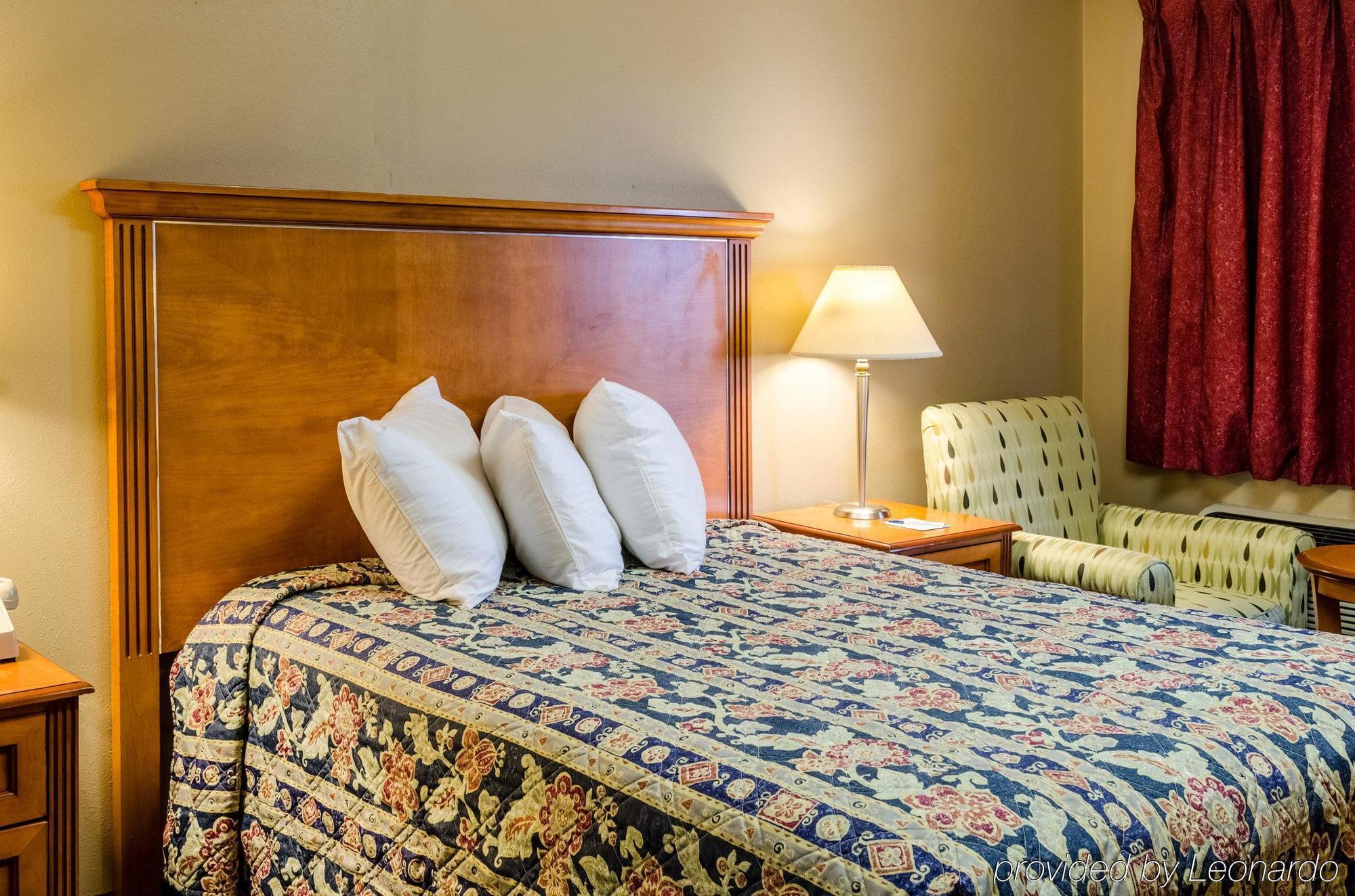 Rodeway Inn Indianola Екстериор снимка