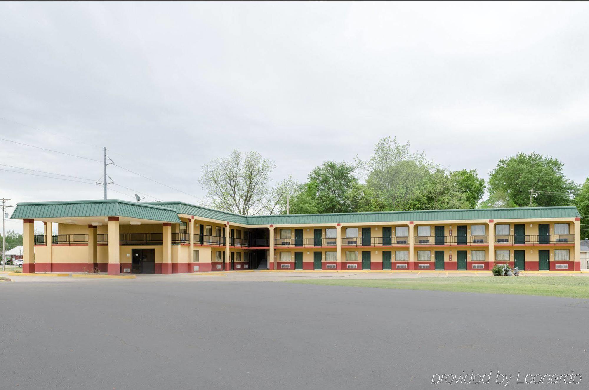 Rodeway Inn Indianola Екстериор снимка