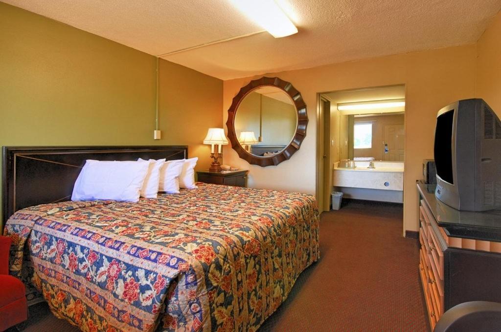 Rodeway Inn Indianola Стая снимка