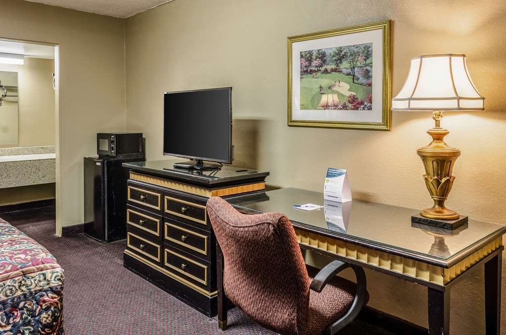 Rodeway Inn Indianola Стая снимка